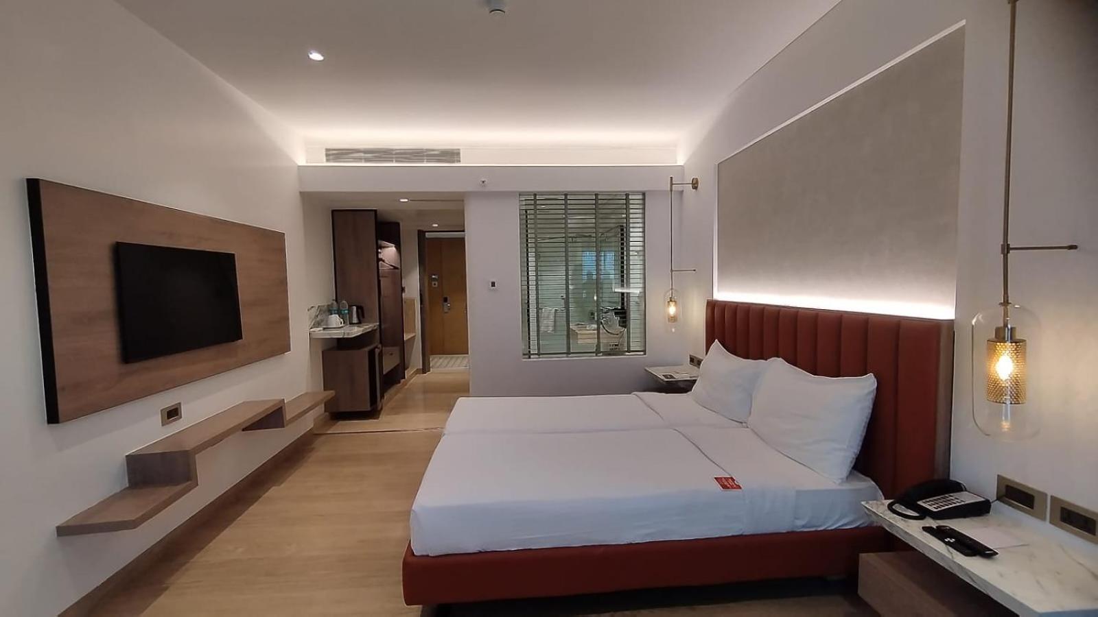 Mirage Hotel Mumbai Exterior foto