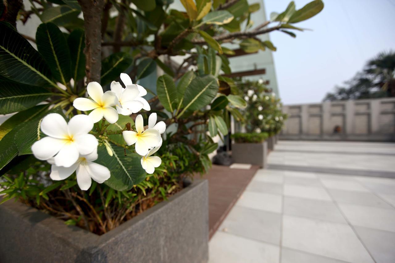 Mirage Hotel Mumbai Exterior foto